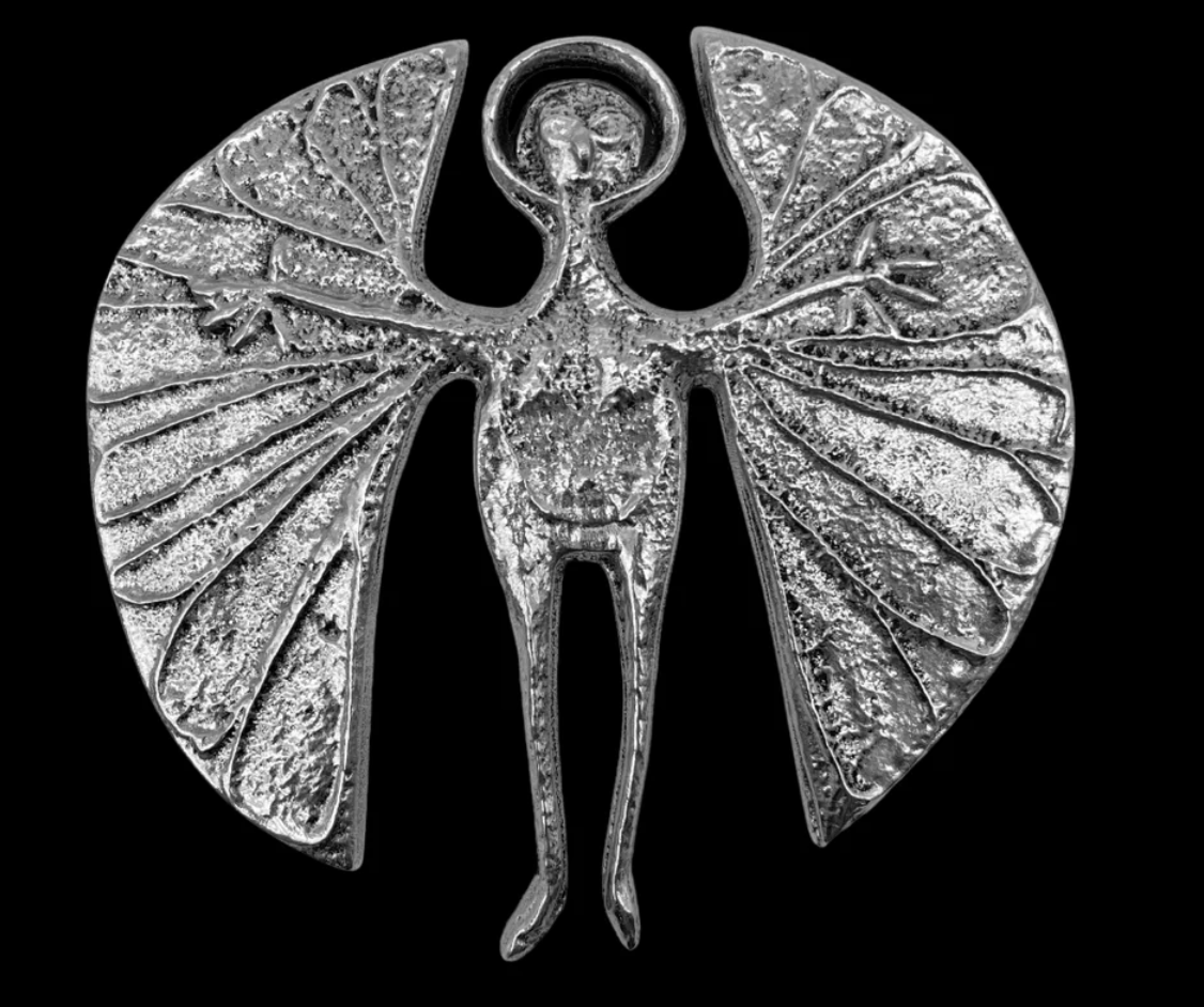 DD Angel w/Stretched Wings(C)